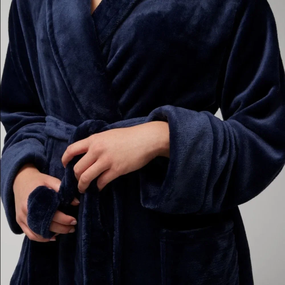 NWT Soma Plush Short Robe